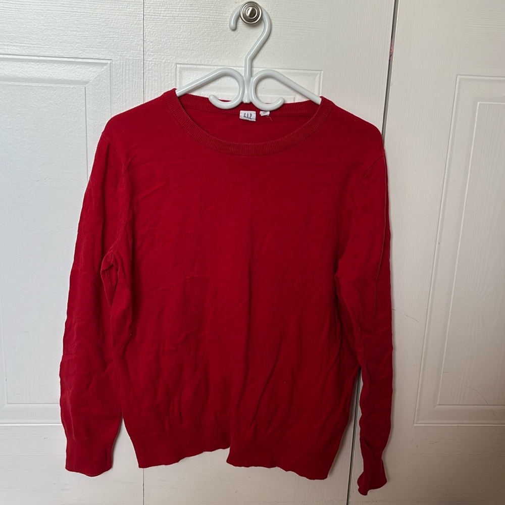 Red GAP sweater